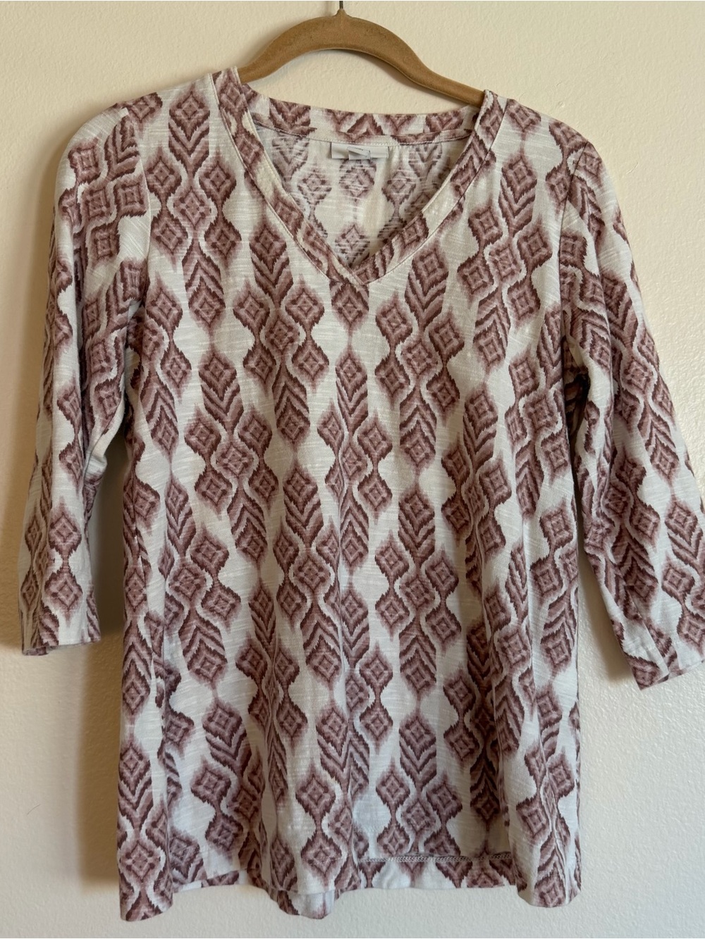 Pure Jill Women's V-Neck Patterned Knit Top - Cream & Mauve